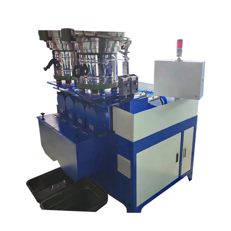 Automatický stroj na rezanie matíc