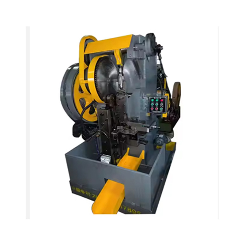 Stroj na závitovanie skrutiek